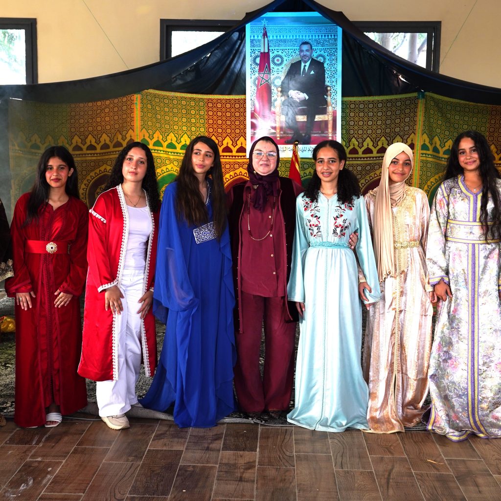 رئيسة المؤسسة في زيارة للمخيم الصيفي تزامنا مع تنظيم يوم التراث المغربي